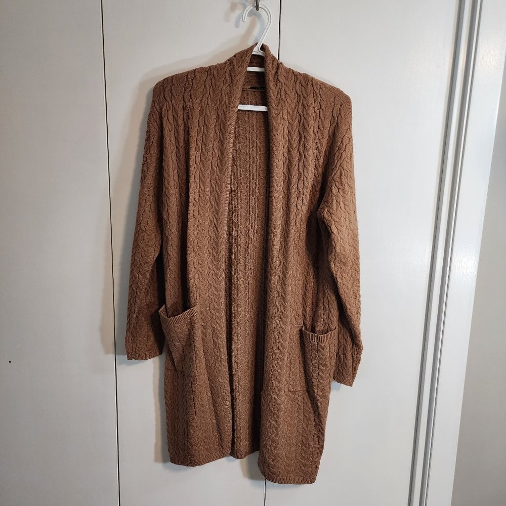 T Tahari Knee Length Brown Cable Knit Cardigan Sweater | Size Med